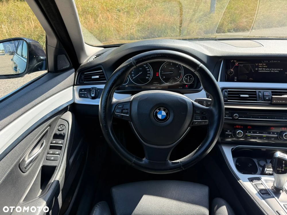 BMW Seria 5 525d Luxury Line - 14