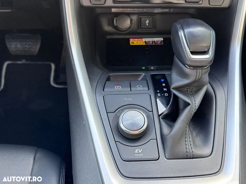 Toyota RAV4 2.5 VVT-iE 4x4 Luxury - 26
