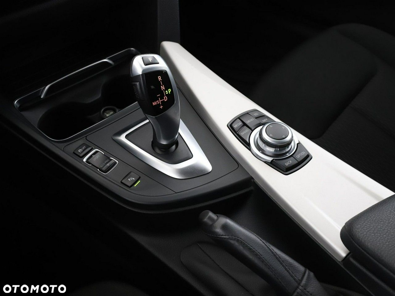 BMW Seria 3 318d Advantage - 29