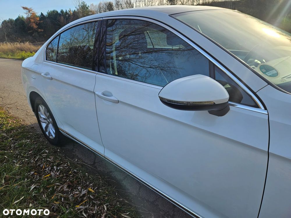 Volkswagen Passat 2.0 TDI BMT Comfortline - 12