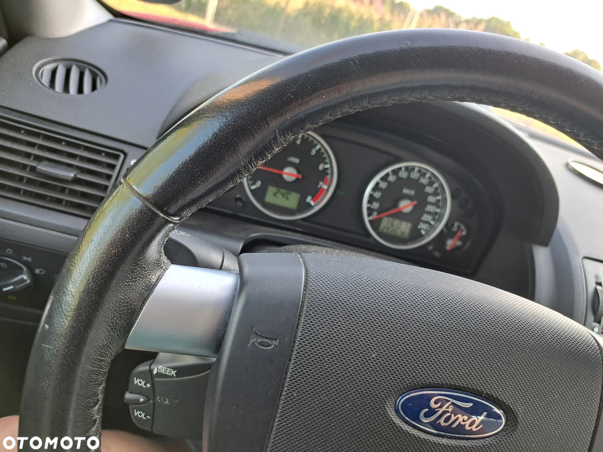 Ford Mondeo - 24