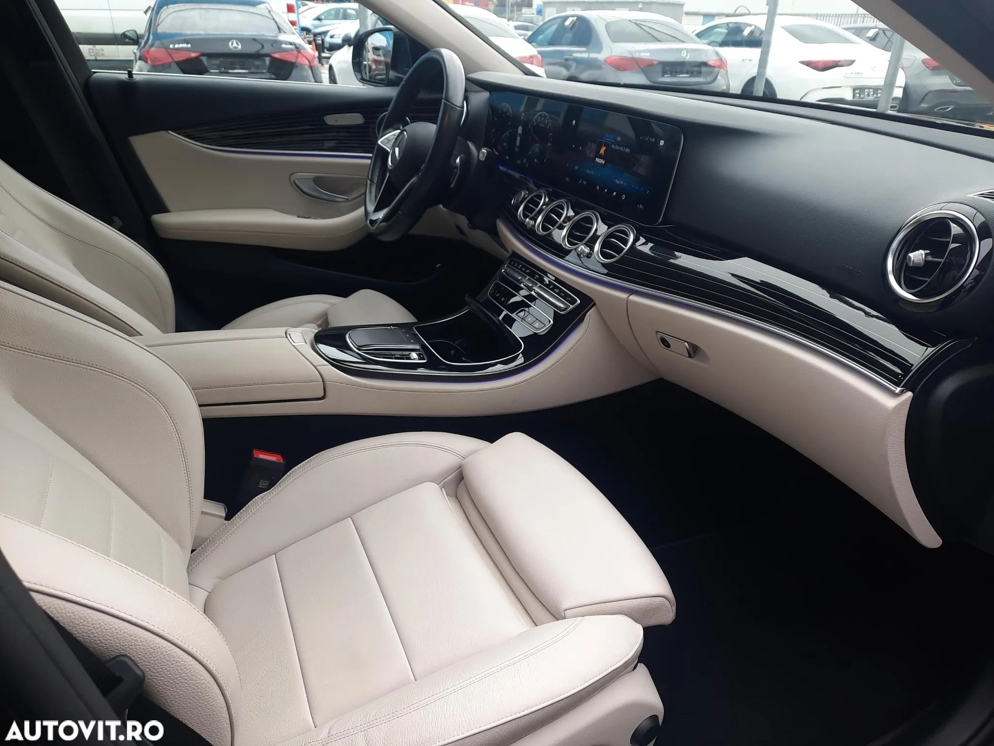 Mercedes-Benz E - 13