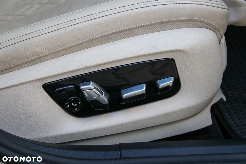 BMW 6GT 640i xDrive Sport Line - 24