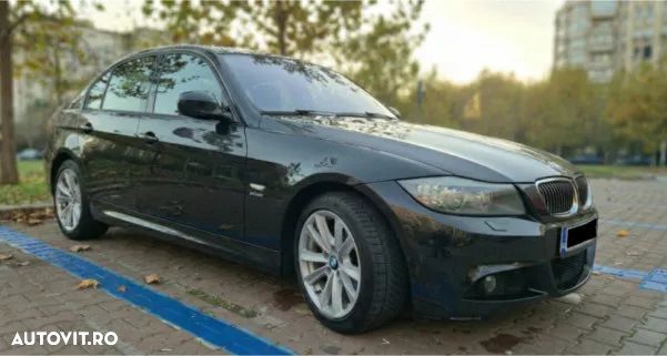 BMW Seria 3 325i xDrive - 11