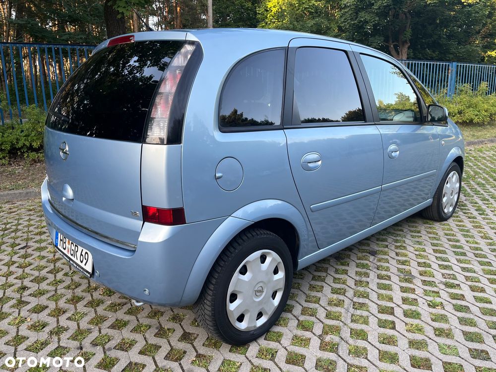 Opel Meriva 1.8 16V Cosmo Easytronic - 8