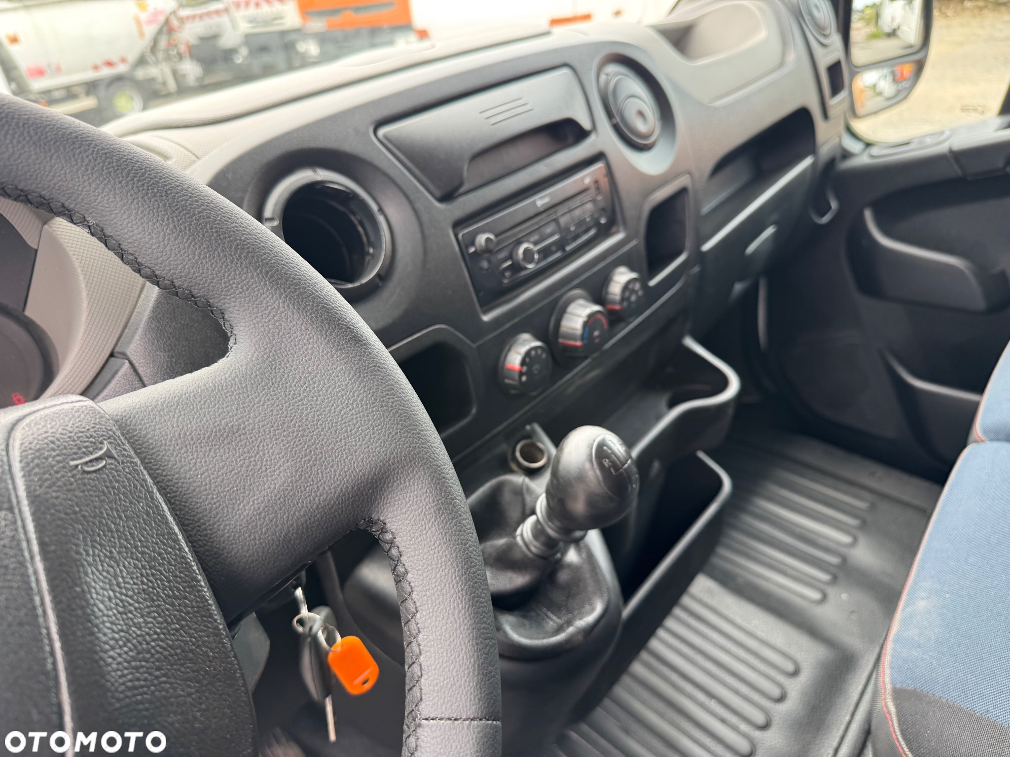 Renault Master Brygadówka 2014 r. Klima NAVI 7 Osobowy Bagażnik Dachowy Drabinka - 20