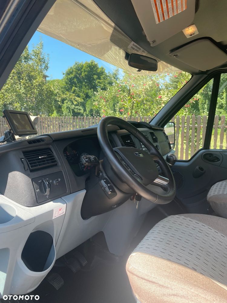 Ford Transit - 13