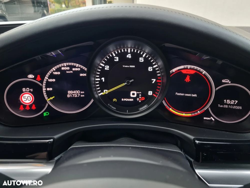 Porsche Panamera 4 E-Hybrid - 7