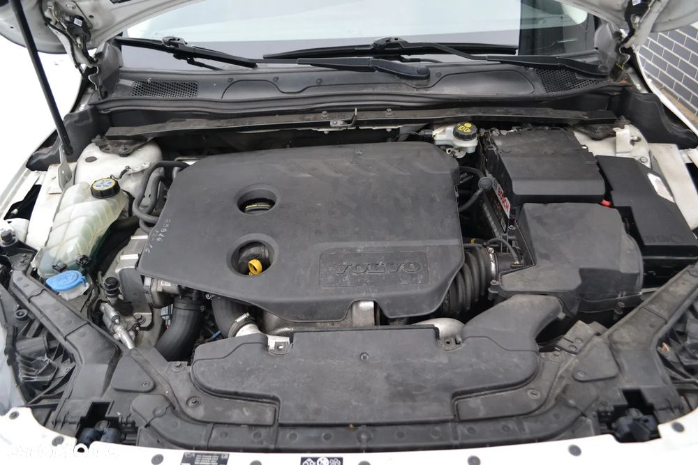 Volvo V40 Cross Country D2 Momentum - 15