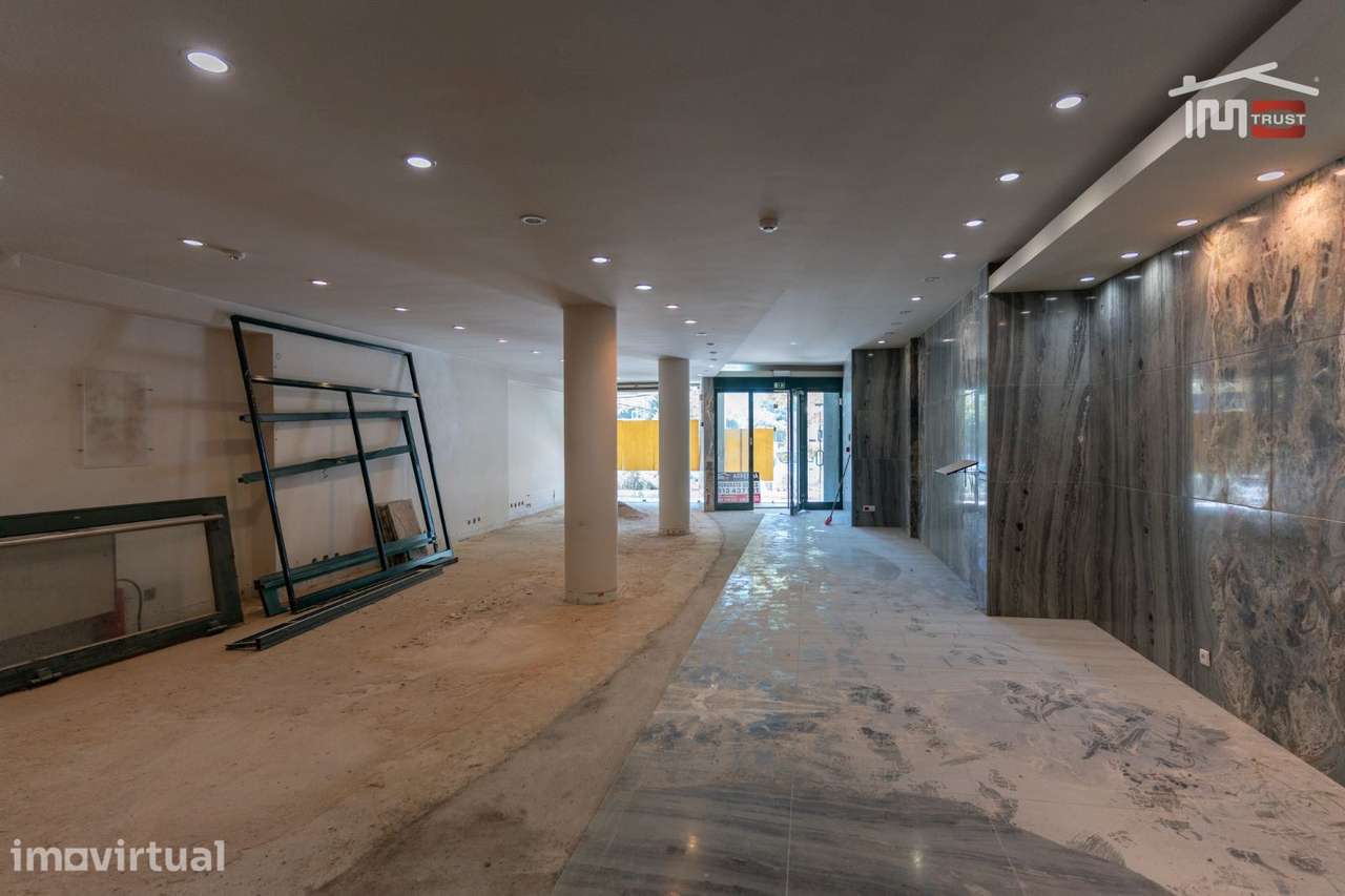 LOJA FANTASTICA COM AREA TOTAL DE 260 M2 NA PRINCIPAL AVENIDA DE FÁ... - Grande imagem: 5/17