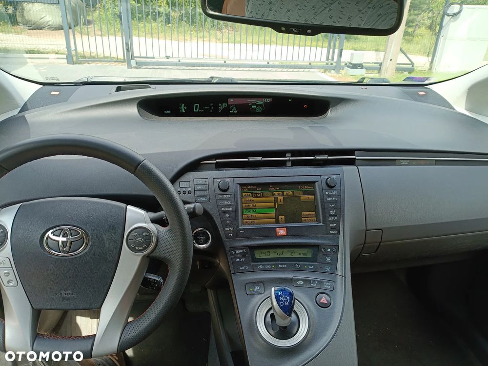 Toyota Prius 1.8 HSD Prestige - 26