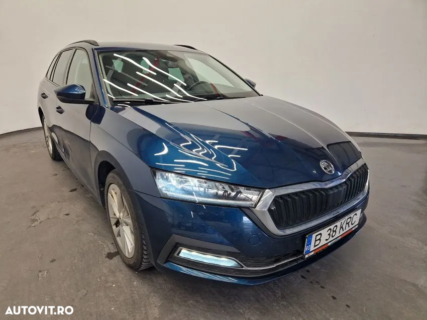Skoda Octavia Combi 2.0 TDI Style - 2