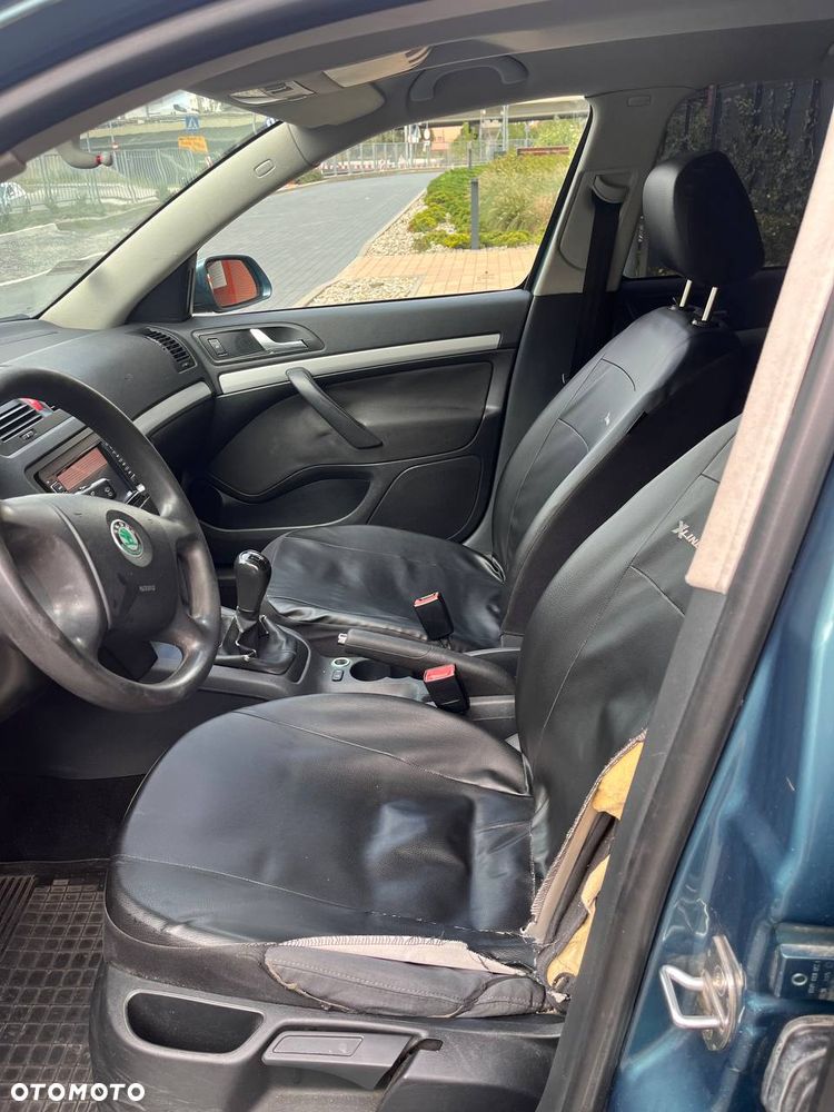 Skoda Octavia 1.6 FSI Classic - 12