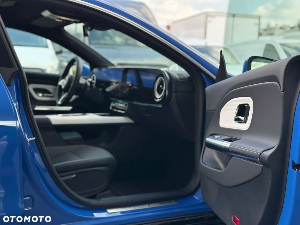 Mercedes-Benz CLA - 22