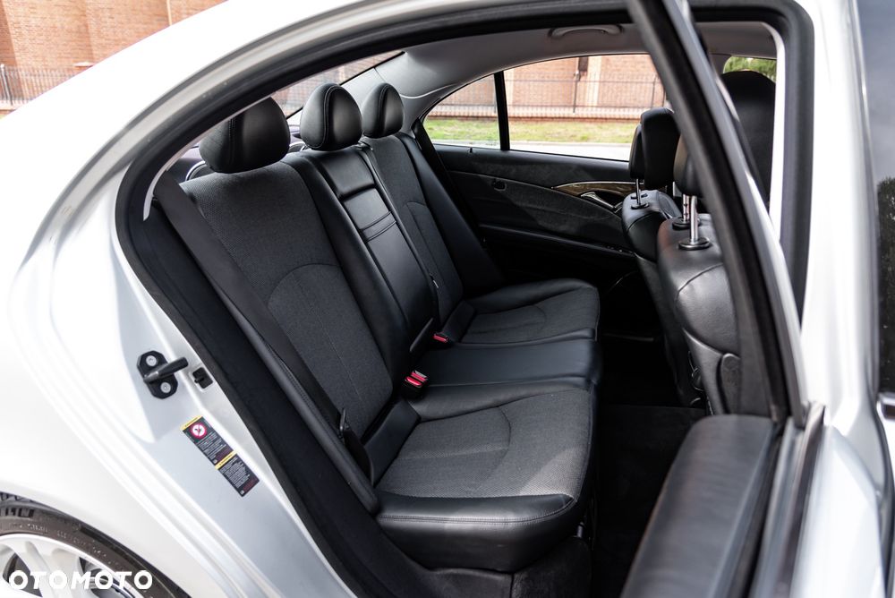 Mercedes-Benz Klasa E 220 CDI Automatik Avantgarde - 24