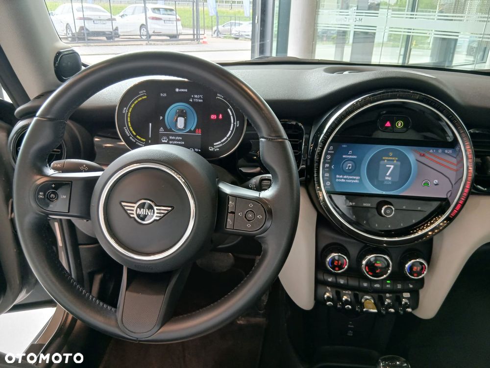 MINI Cooper SE Electric Trim - 15