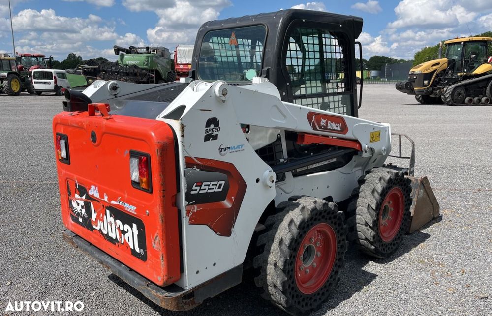 Bobcat S550 Mini Incarcator Frontal - 5