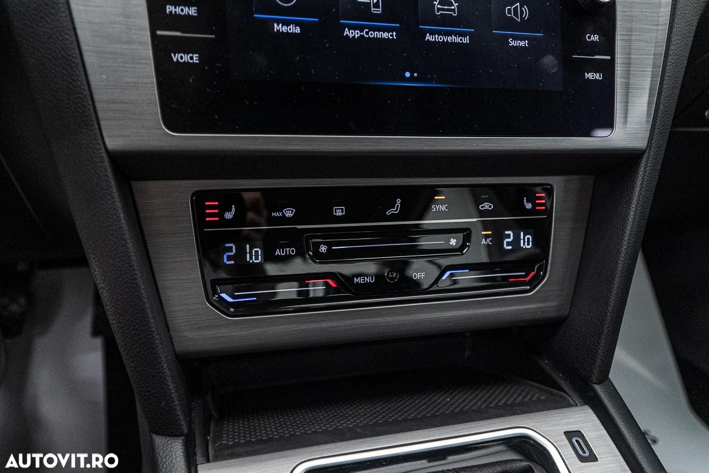 Volkswagen Passat 2.0 TDI DSG Comfortline - 12