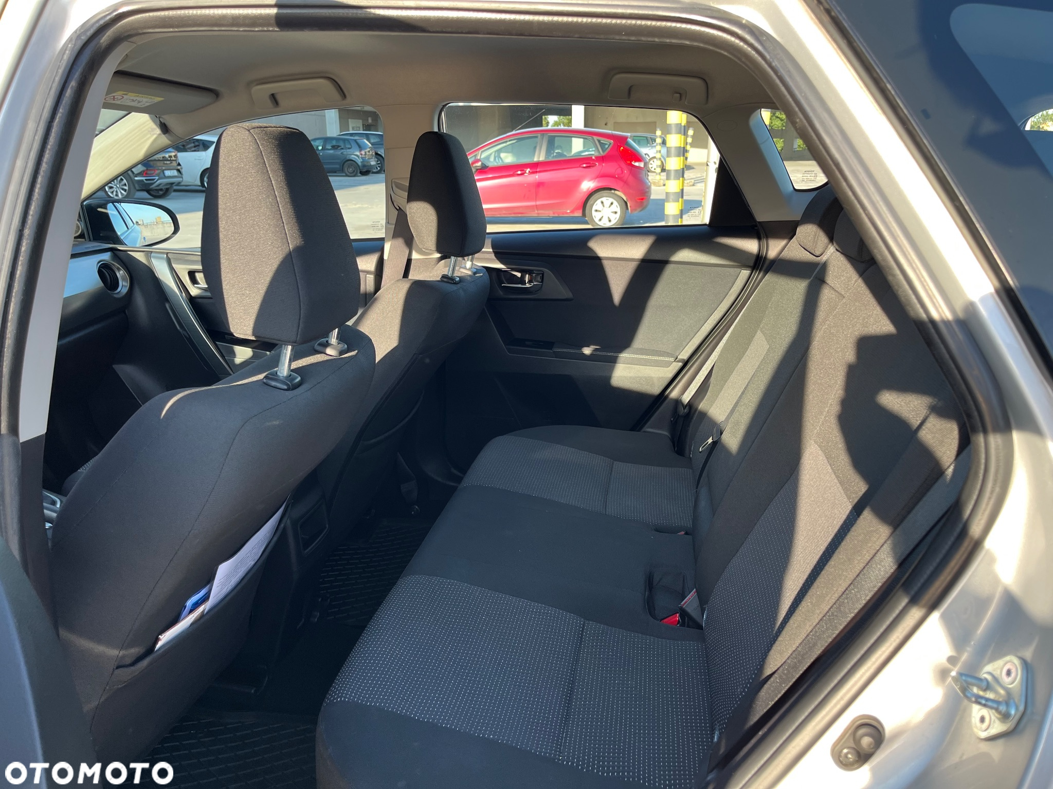 Toyota Auris 1.6 Premium Comfort - 11