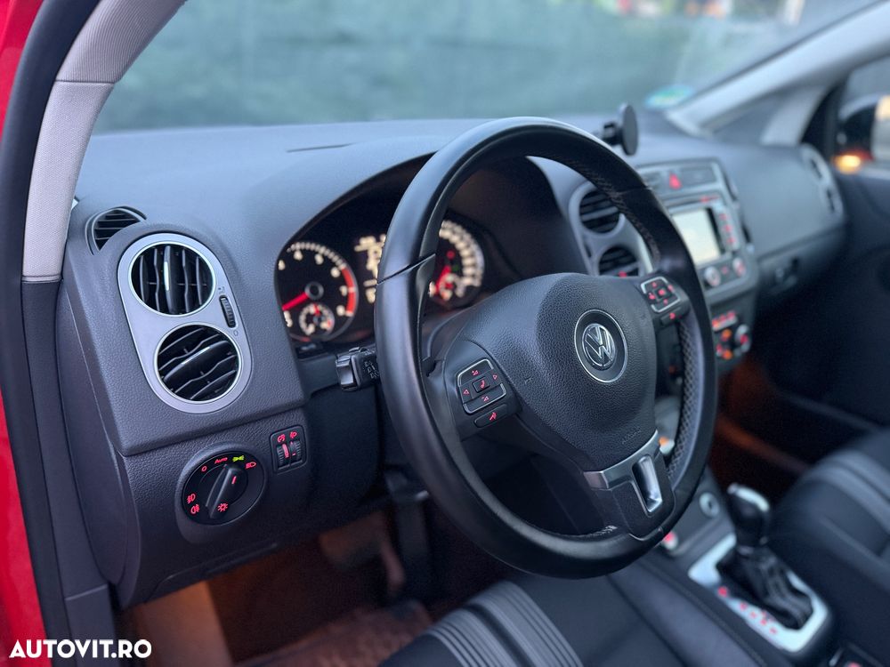Volkswagen Golf 1.4 TSI BlueMotion Technology DSG Highline - 21