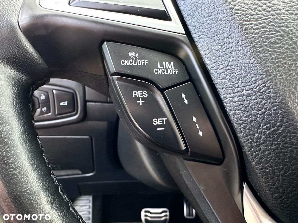 Ford S-Max 2.0 EcoBlue VIGNALE - 26