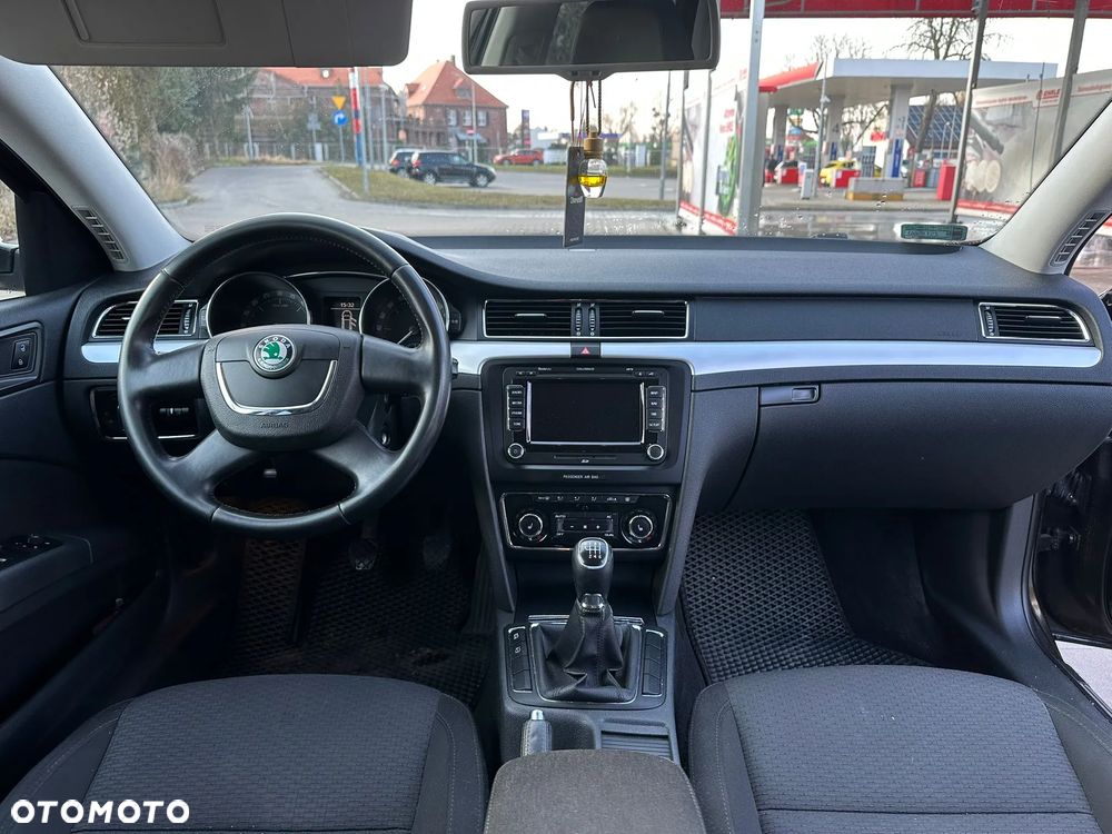 Skoda Superb 2.0 TDI Elegance - 8