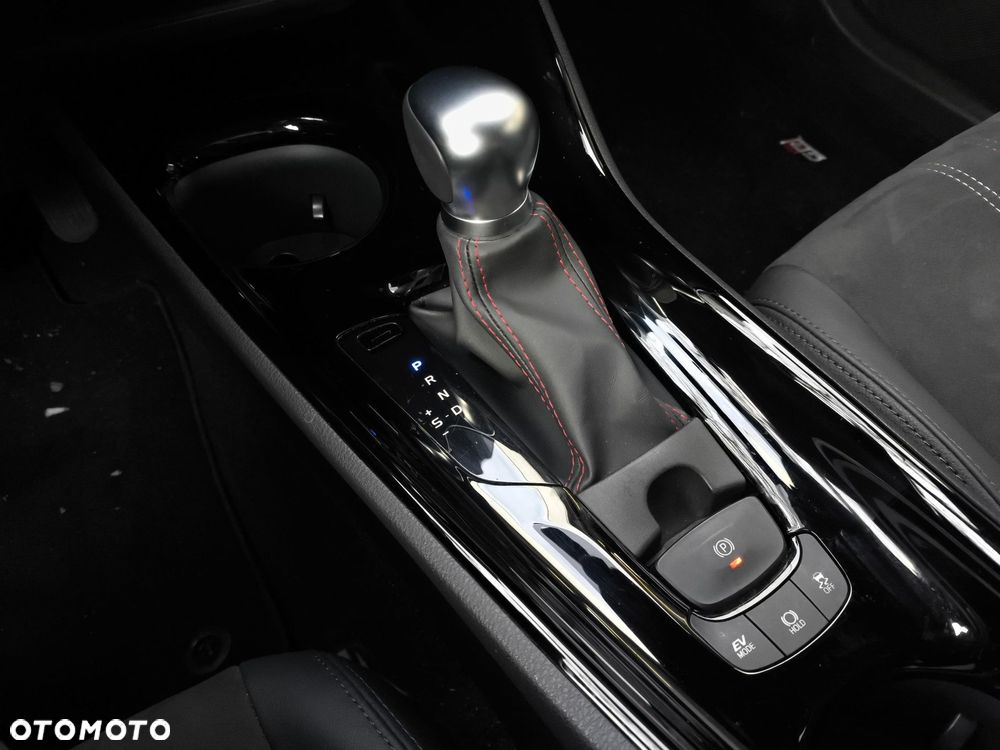 Toyota C-HR 2.0 Hybrid GR Sport - 24