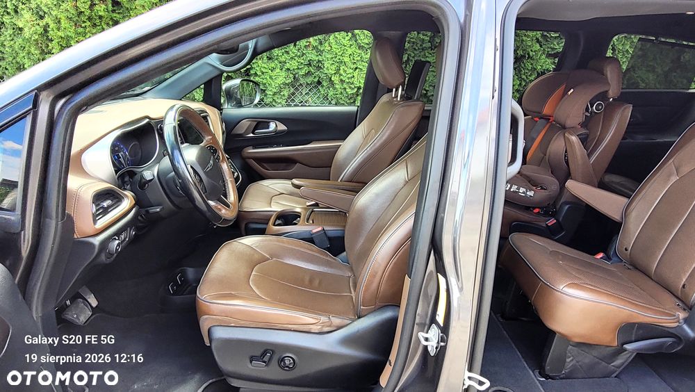 Chrysler Pacifica - 10