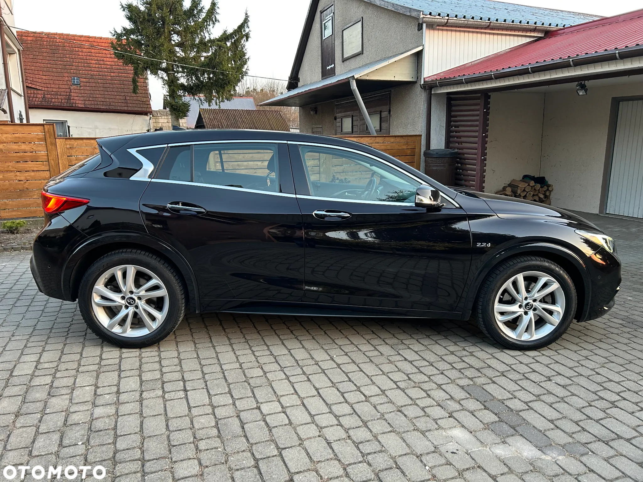 Infiniti Q30 2.2d 7DCT - 6