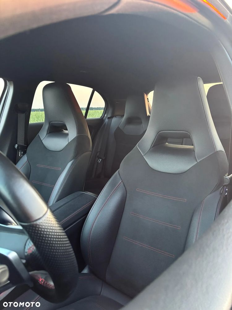 Mercedes-Benz Klasa A 200 d 4-Matic AMG Line 8G-DCT - 23