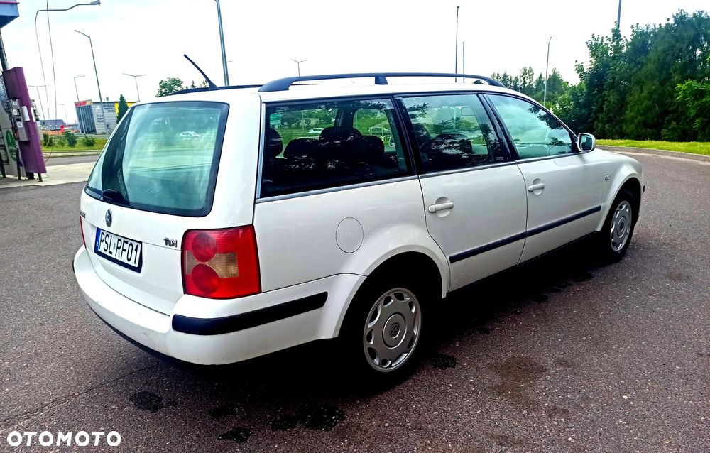 Volkswagen Passat 1.9 TDI Highline - 4