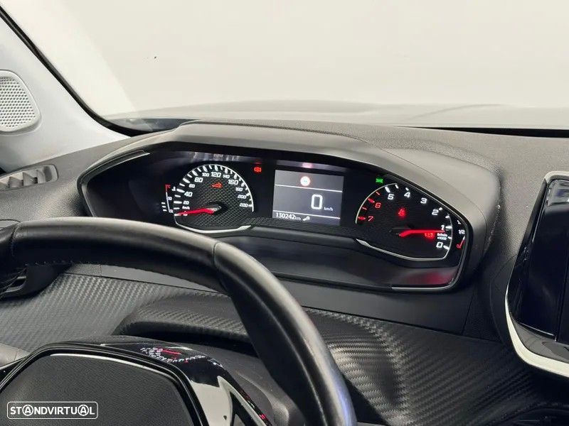 Peugeot 2008 1.5 BlueHDi Allure EAT8 - 22