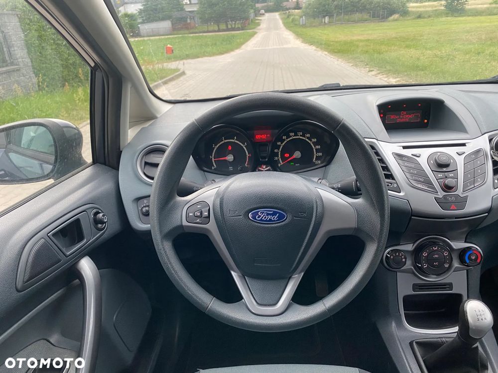 Ford Fiesta 1.25 Champions Edition - 21