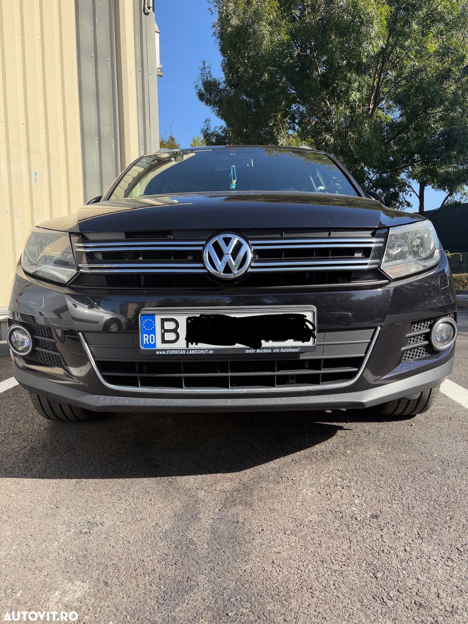 Volkswagen Tiguan 2.0 TDI DPF BlueMotion Technology Lounge Sport & Style - 2