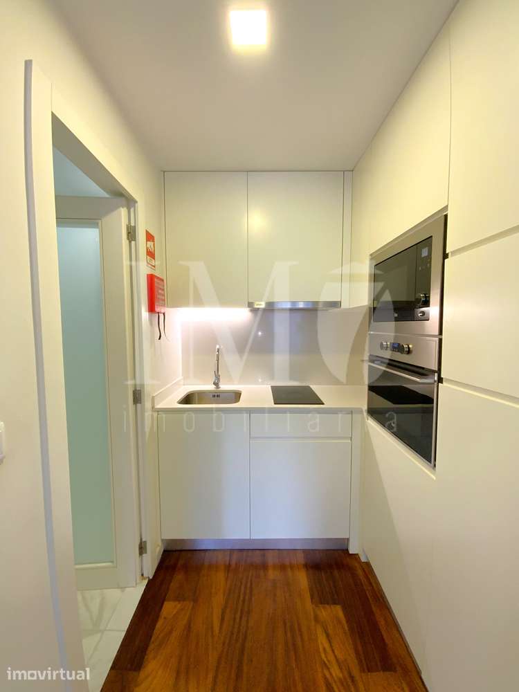 Apartamento T1 no Centro Histórico (Despesas Incluídas) - Sé, Braga - Grande imagem: 4/10