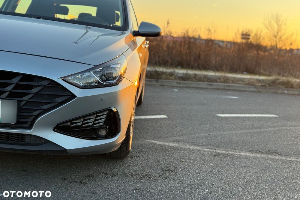Hyundai i30 1.5 DPI Classic + - 9