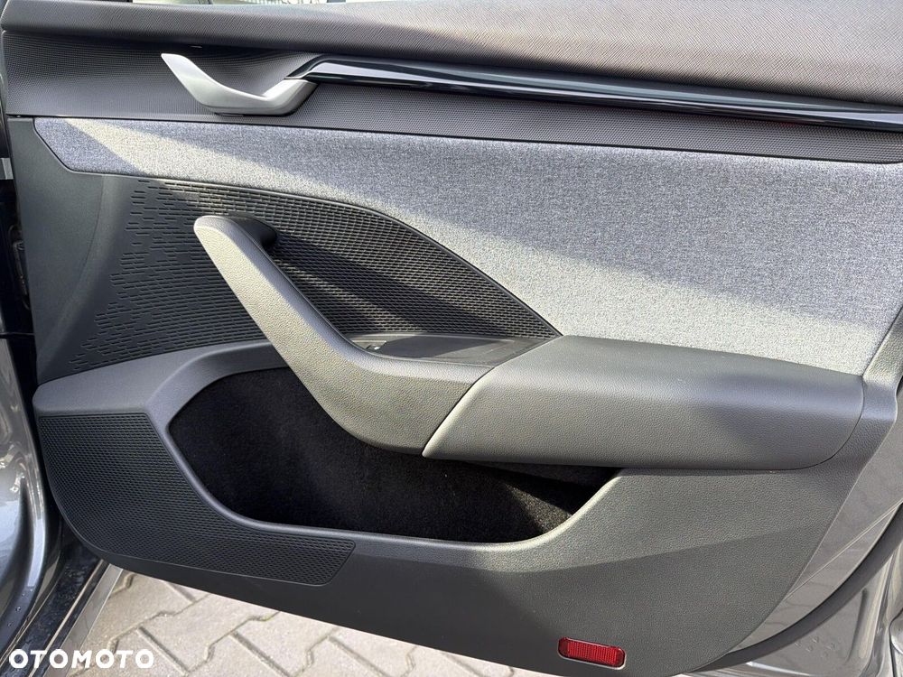 Skoda Octavia 1.5 TSI mHEV Selection DSG - 16