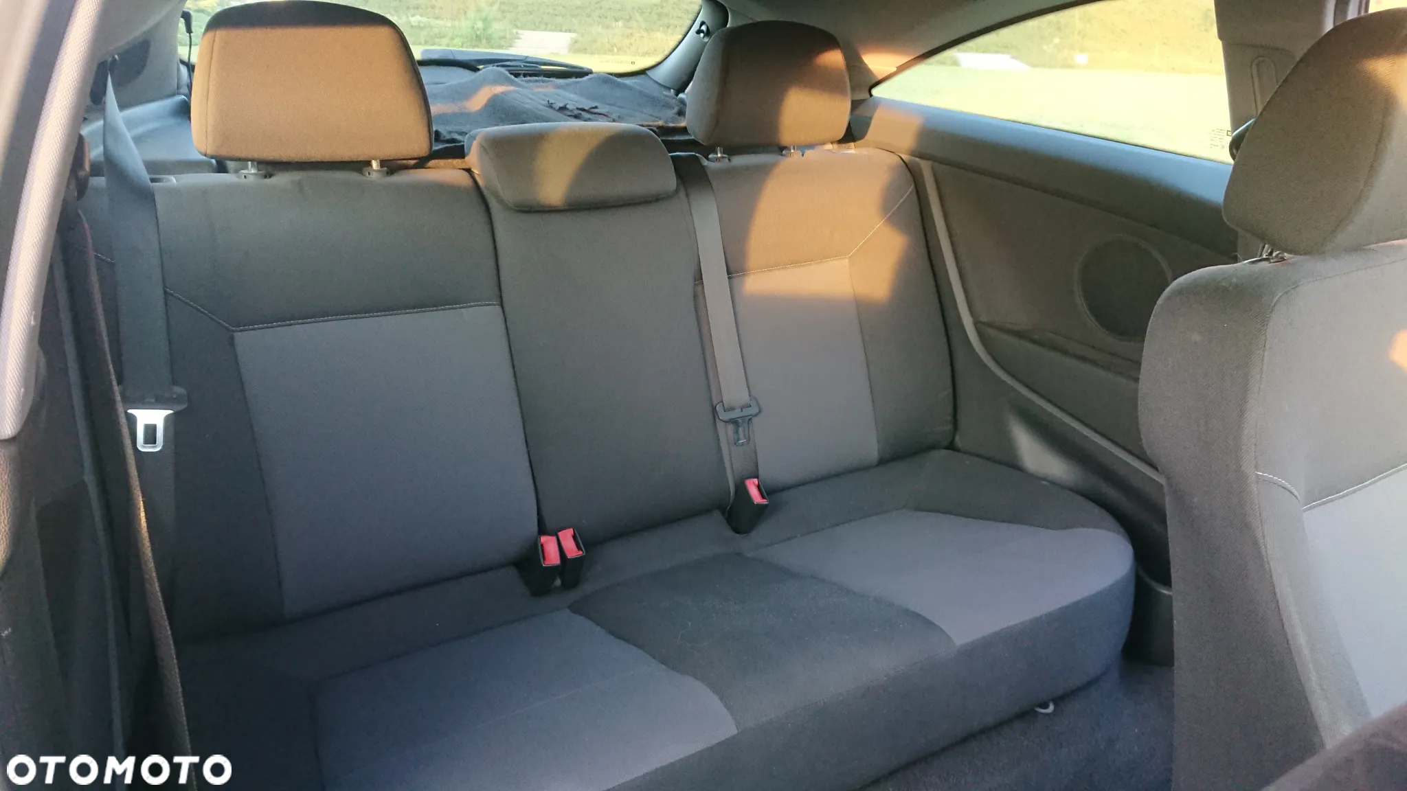 Opel Astra GTC 1.4 - 9