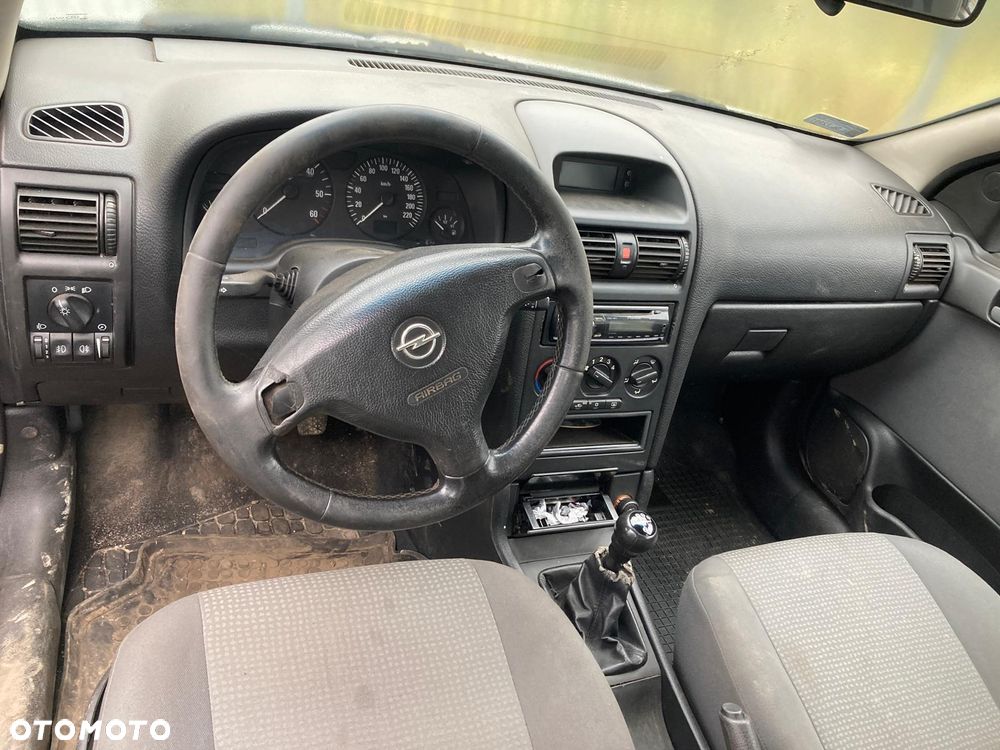 Opel Astra 1.7 CDTI Essentia - 4