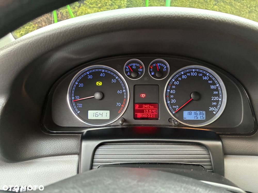 Volkswagen Passat 2.0 Comfortline - 7