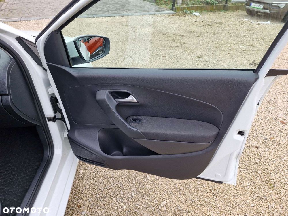 Volkswagen Polo - 21