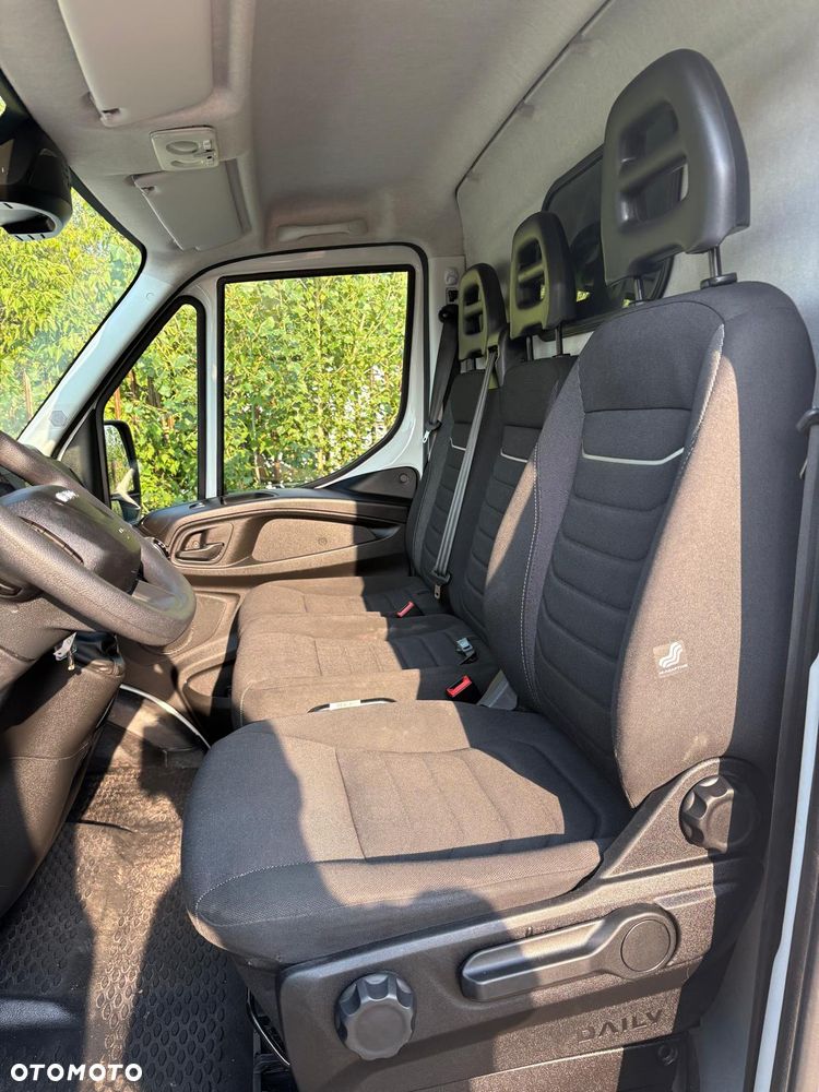 Iveco Daily 35S16, L3H2, Niski przebieg, Bardzo zadbany - 19