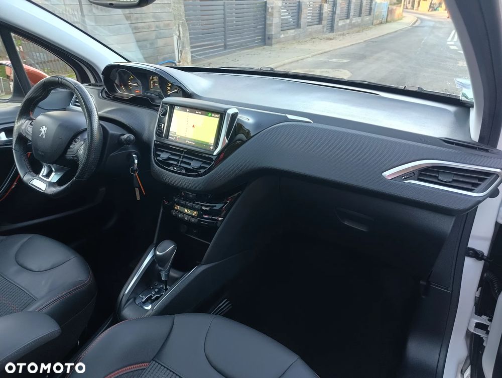 Peugeot 208 PureTech 110 Stop & Start EAT6 Tech Edition - 16