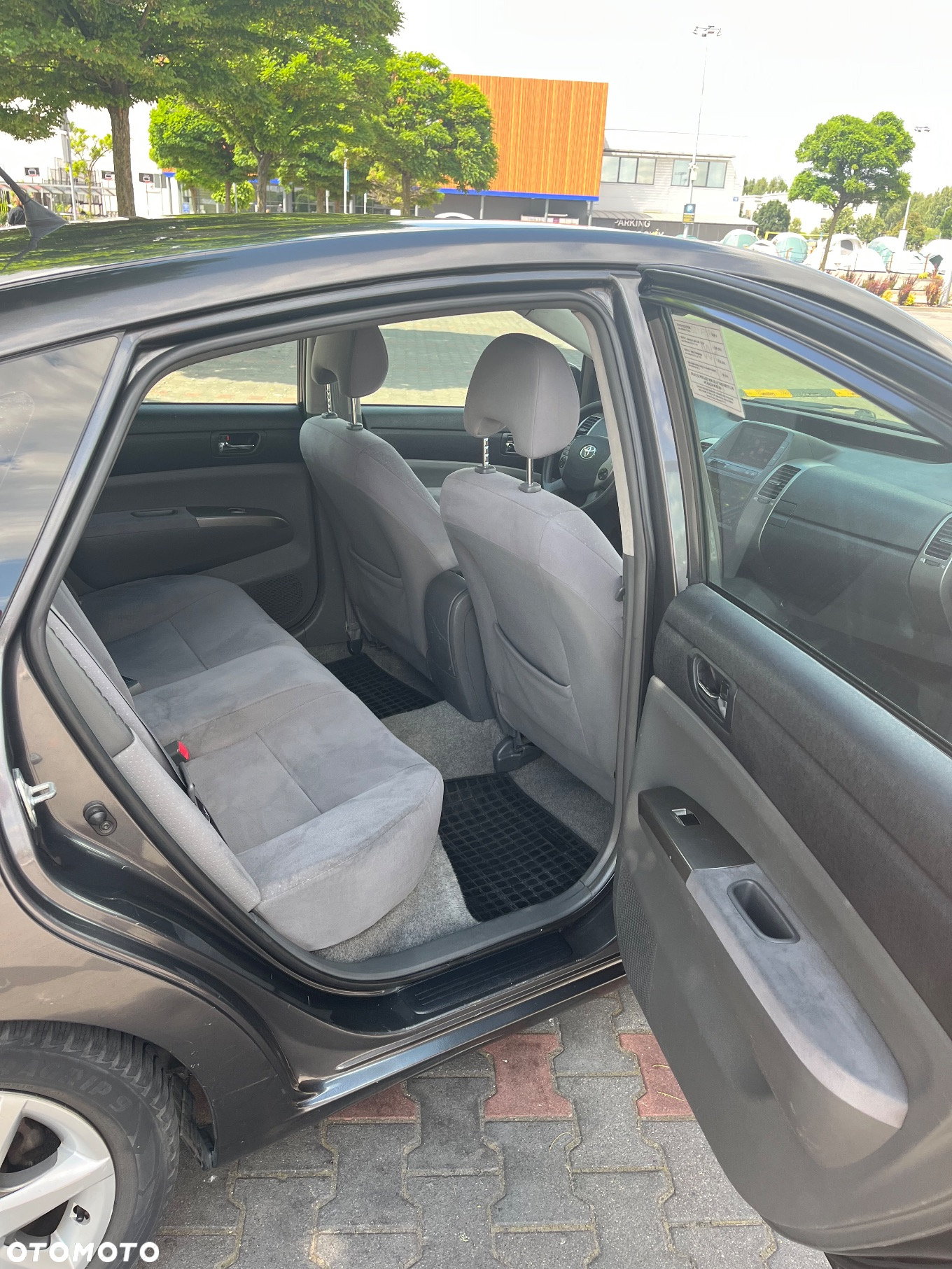 Toyota Prius - 5