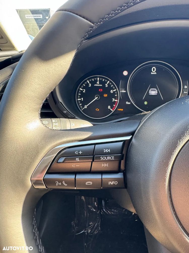 Mazda 3 e-Skyactiv X186 MHEV Center-Line - 11