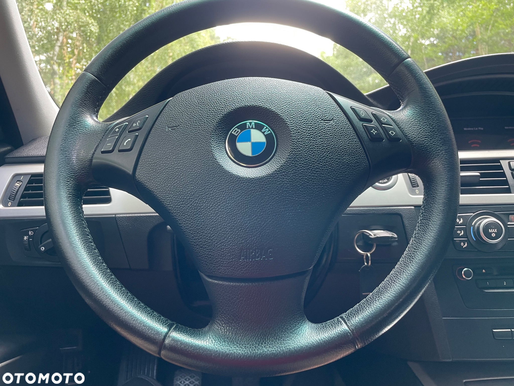 BMW Seria 3 320d DPF Touring - 23