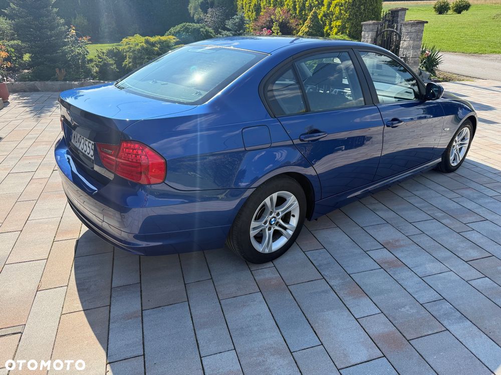 BMW Seria 3 320i - 12