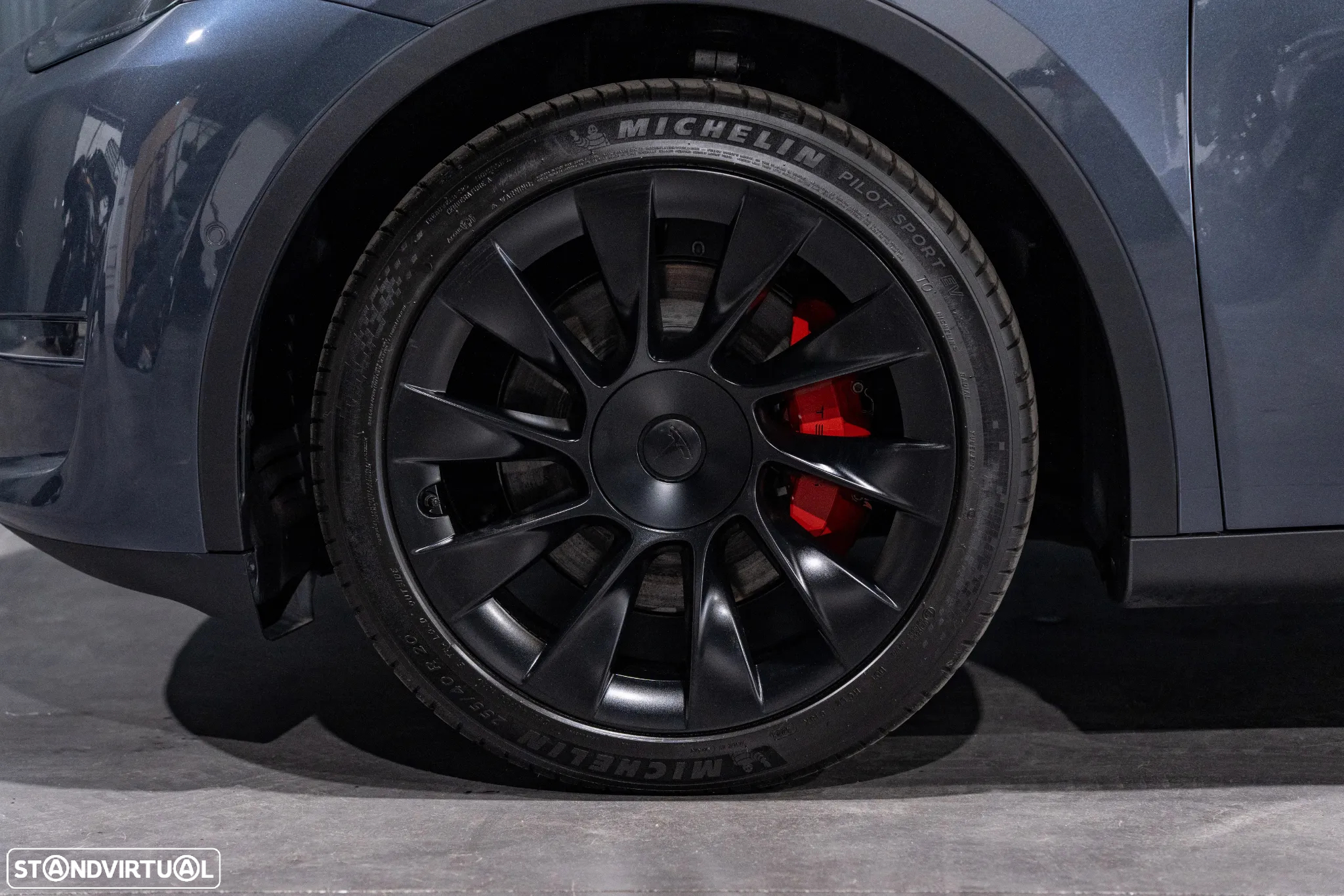 Tesla Model Y Long Range Dual Motor AWD - 30