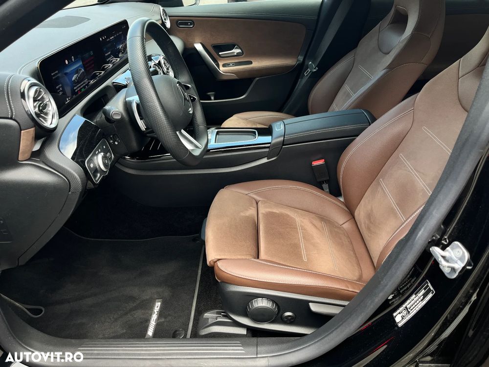Mercedes-Benz CLA 250 e 8G-DCT - 11