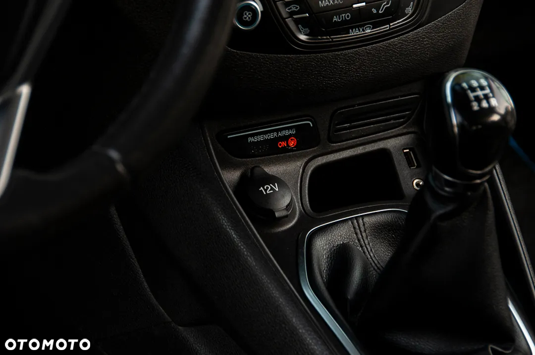 Ford Tourneo Courier 1.0 EcoBoost S&S Trend - 34